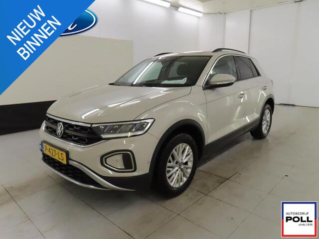 Volkswagen T-Roc 1.5 TSI 150pk DSG Automaat Life Navi Camera Trekhaak Parking pack Digi Dash Dealeronderhouden