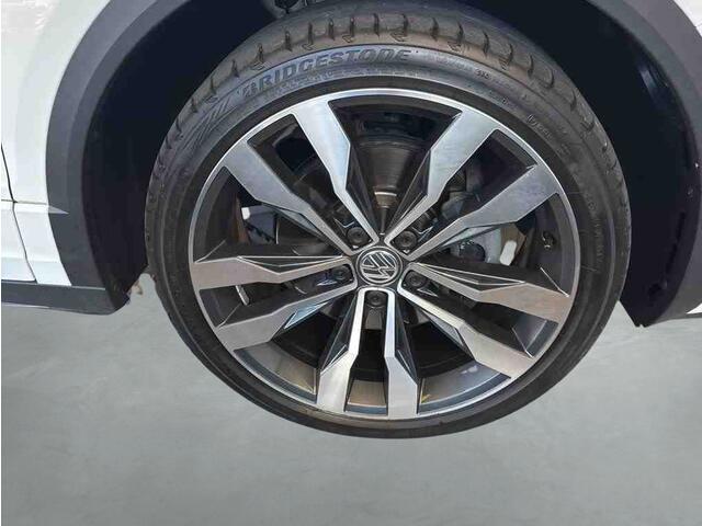 Volkswagen T-Roc Cabrio 1.5 TSI 150pk Automaat R-Line Black Style / Leer / BEATS / Navigatie / 19 inch l.m. / Wordt Verwacht