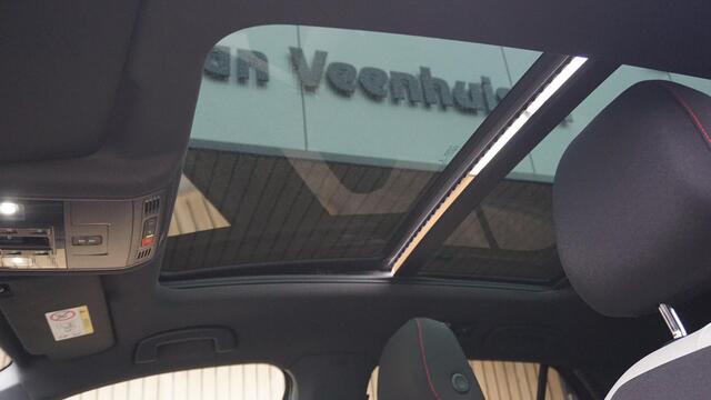 Volkswagen T-Roc 1.5 TSI 150pk Sport Pano.Dak Virtual Cockpit *VW Drive Select* Adaptive Cruise 17inch LM *1e Eigenaar* Indium Grey*