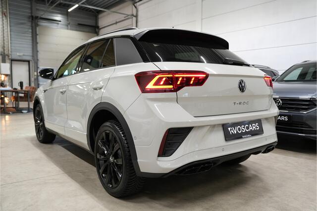 Volkswagen T-Roc 1.5 TSI R-Line * Pano - Trekhaak - IQ Light - Camera - ACC - Beats *