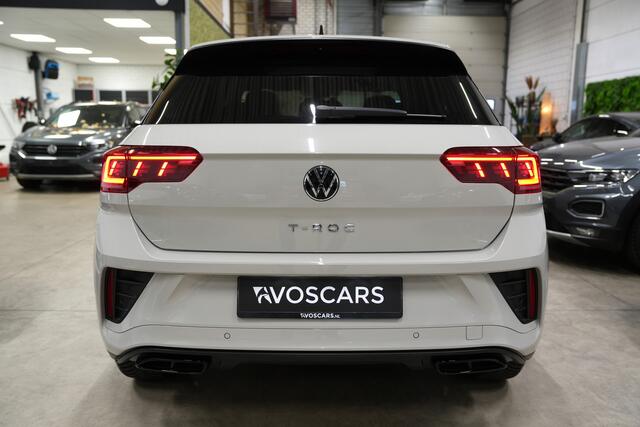Volkswagen T-Roc 1.5 TSI R-Line * Pano - Trekhaak - IQ Light - Camera - ACC - Beats *