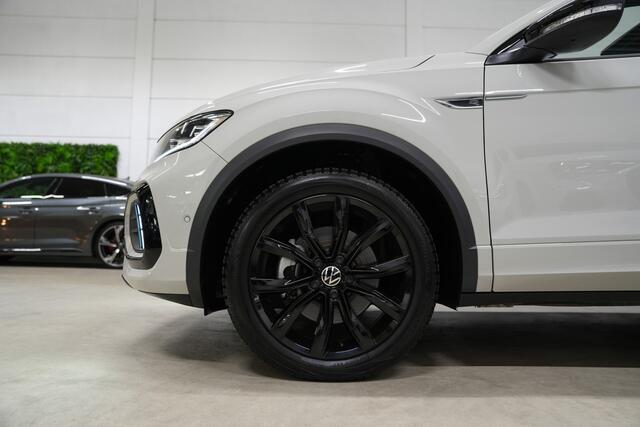 Volkswagen T-Roc 1.5 TSI R-Line * Pano - Trekhaak - IQ Light - Camera - ACC - Beats *