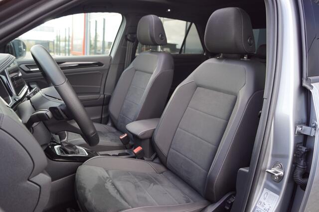 Volkswagen T-Roc 1.5 TSI DSG R-Line 150pk / Trekhaak wegklb./Panodak/ Navi Pro/ IQ LED/19 Inch LM/Camera