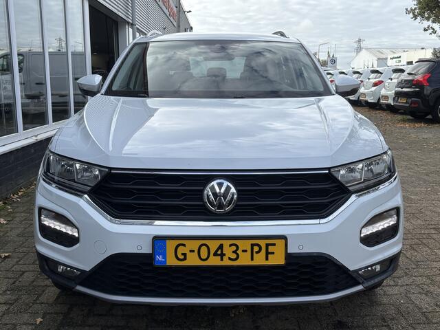 Volkswagen T-Roc 1.5 TSI Style Business | Automaat | Trekhaak | Virtual Cockpit | Topstaat!