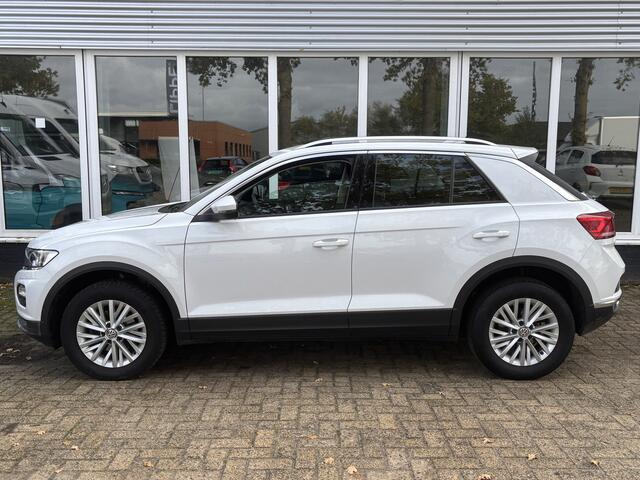 Volkswagen T-Roc 1.5 TSI Style Business | Automaat | Trekhaak | Virtual Cockpit | Topstaat!