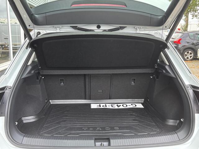 Volkswagen T-Roc 1.5 TSI Style Business | Automaat | Trekhaak | Virtual Cockpit | Topstaat!