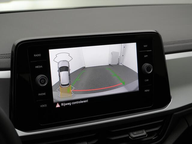 Volkswagen T-Roc 1.5 TSI 150 pk DSG R-Line | Achteruitrijcamera | Sportonderstel | Trekhaak | Adaptive Cruise | Park Assist | ErgoActive bestuurdersstoel