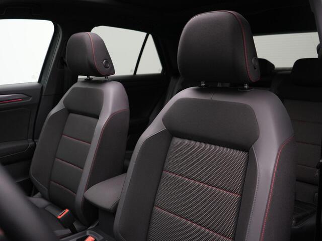 Volkswagen T-Roc 1.5 TSI 150 pk DSG Sport Business R / R-Line | Panoramadak | Trekhaak | Achteruitrijcamera | Navigatie | Adaptive Cruise