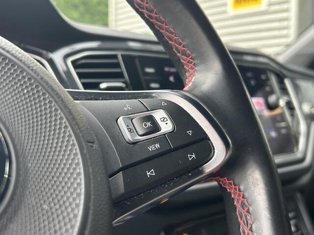 Volkswagen T-Roc 1.5 TSI Sport 150PK l Virtuele Cockpit l Navi l Camera l Nap l LED