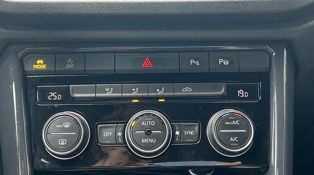 Volkswagen T-Roc 1.5 TSI Sport 150PK l Virtuele Cockpit l Navi l Camera l Nap l LED