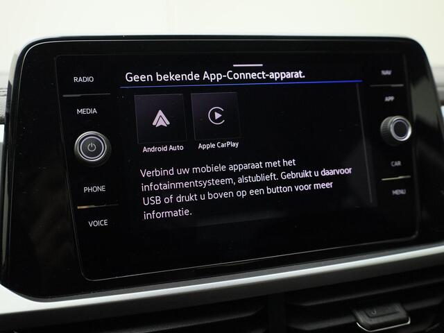 Volkswagen T-Roc 1.0TSI/116PK Life · Apple/Android Car Play · Stoelverwarming · LED · Garantie tot november 2026