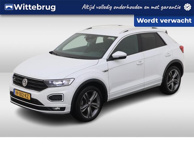 Volkswagen T-Roc 1.5 TSI Sport / Digitaal dashboard / Navigatie / 2x R-line / Afneembare trekhaak / Parkeersensoren V+A /