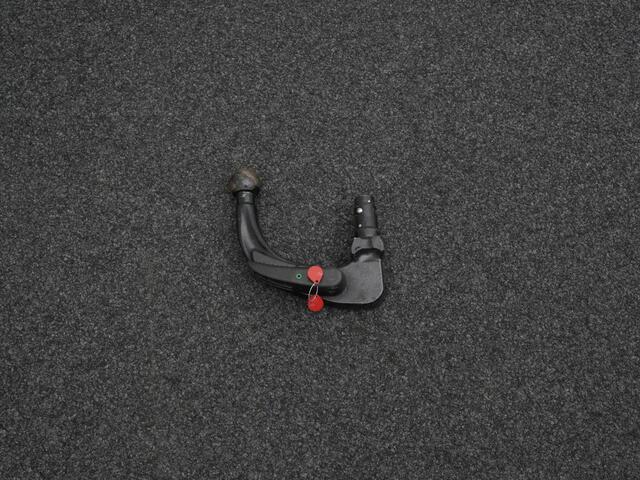 Volkswagen T-Roc 1.5 TSI 150 pk DSG Sport Business R | Panoramadak | Trekhaak | Stoelverwarming | Remklauwen rood | Side Assist | Adaptive Cruise