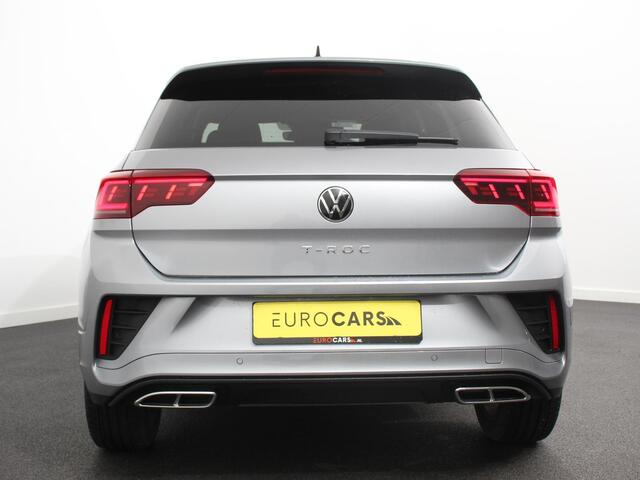 Volkswagen T-Roc 1.5 TSI 150pk Automaat R-Line Digitale Cockpit Climate Control Camera Navigatie Apple Carplay/Android Auto Lichtmetalen Velgen Parkeer sensoren Dab Led Adaptive Cruise Control