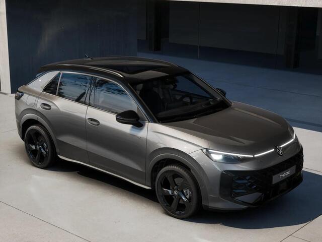 Volkswagen T-Roc R-Line First Edition 1.5 eTSI 110 kW / 150 PK SUV | Panoramaschuif-kanteldak | Assistance Pakket | Trekhaak | Black Style Pakket | Koplampverlichting matrix-led (IQ.LIGHT) | Elek. achterklep | Zwart dak