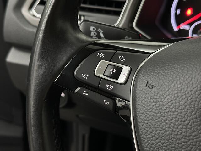 Volkswagen T-Roc 1.5 TSI | ACC | Origineel NL | BOVAG Garantie | Trekhaak | Camera | Lane Assist | Groot Navi | Carplay | Climate Control | Getint Glas | 17'' |