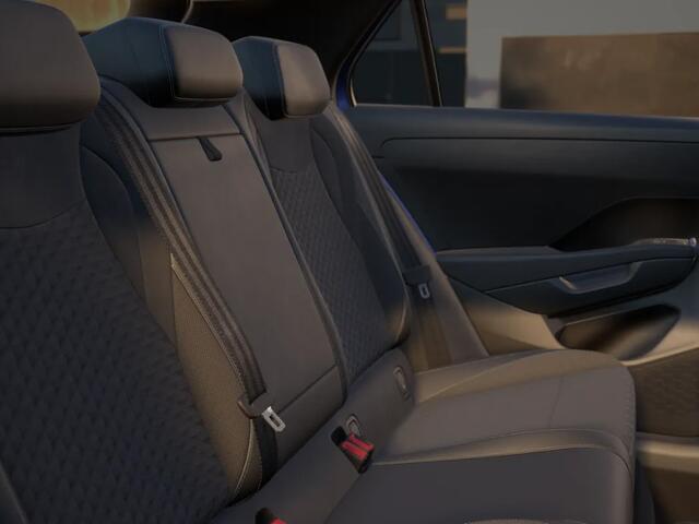 Volkswagen T-Roc R-Line First Edition 1.5 eTSI 150 pk 7 versn. DSG · Comfort pakket · Achteruitrijcamera · Draadloze telefoonlader ·