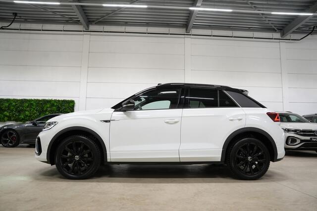 Volkswagen T-Roc 1.5 TSI R-Line * Pano - Trekhaak - IQ Light - Keyless - Beats - Camera - ACC *