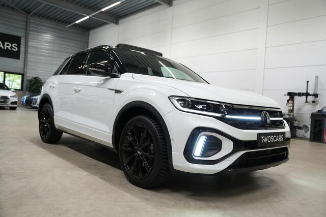 Volkswagen T-Roc 1.5 TSI R-Line * Pano - Trekhaak - IQ Light - Keyless - Beats - Camera - ACC *