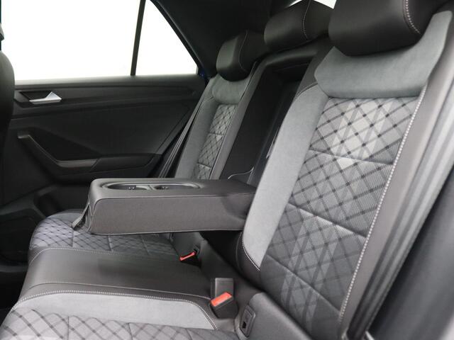Volkswagen T-Roc 1.5 TSI R-Line Edition 150PK DSG Pano-Schuifdak, Black Style, Trekhaak, Matrix LED, Keyless, 16" lm winterset, Elektr. Achterklep, 18" LM Velgen, Side Assist