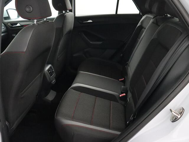 Volkswagen T-Roc 1.5 TSI Sport Business R | Trekhaak | ACC | Camera!