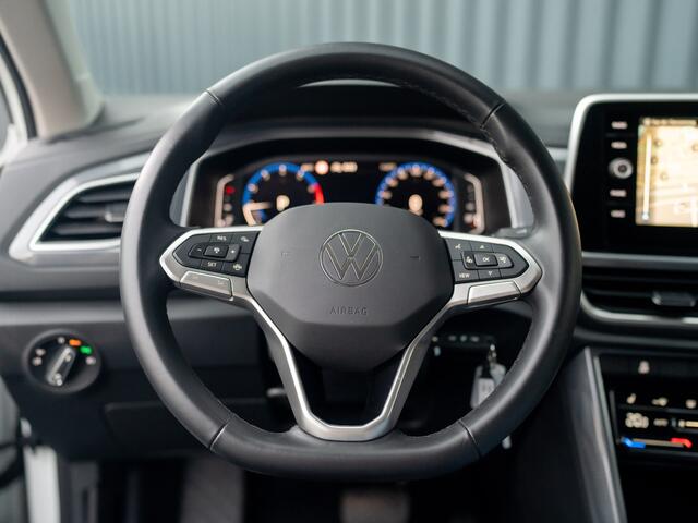 Volkswagen T-Roc 1.5 TSI 150Pk DSG Style | Trekhaak afnb. | IQ Light | Allseason banden | Prijs Rijklaar!!