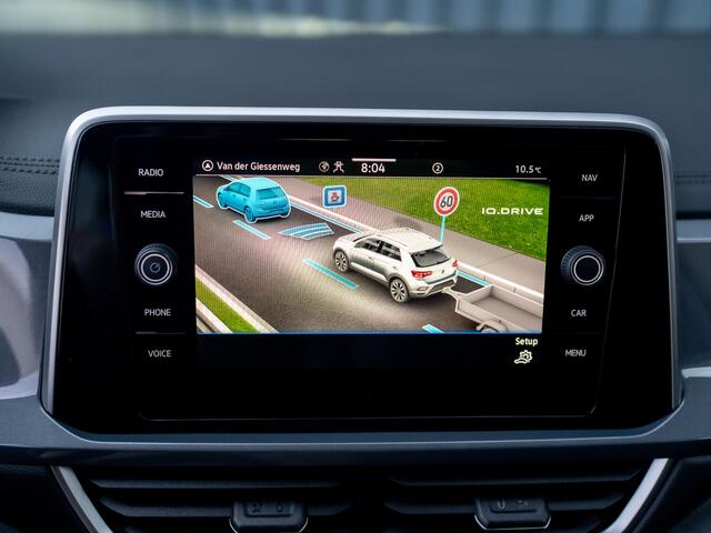 Volkswagen T-Roc 1.5 TSI 150Pk DSG Style | Trekhaak afnb. | IQ Light | Allseason banden | Prijs Rijklaar!!