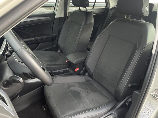 Volkswagen T-Roc 1.5 TSI Style | LED | Camera | Carplay | Climate