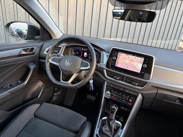 Volkswagen T-Roc 1.5 TSI 150Pk DSG Style | Trekhaak afnb. | IQ Light | Allseason banden | Prijs Rijklaar!!