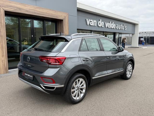 Volkswagen T-Roc 1.5 TSI 150pk DSG Style | Dode hoek | Camera | Keyless | Elek. Achterklep | Rijklaar incl. garantie