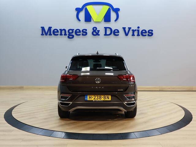 Volkswagen T-Roc 2.0 TSI 4Motion Sport Airco ECC | Virtual | Stoel\Stuur Verwarming | Trekhaak | Camera | Apple Carplay | Sfeer | Isofix