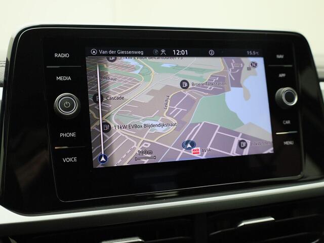 Volkswagen T-Roc 1.0TSI/110PK Life · Navigatie · Parkeersensoren · LED · Garantie tot september 2027 of 100000km.