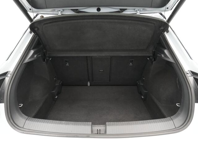 Volkswagen T-Roc 1.5 TSI 150pk DSG Sport Business R Panorama Camera Acc Side/Laneassist Carplay Beats