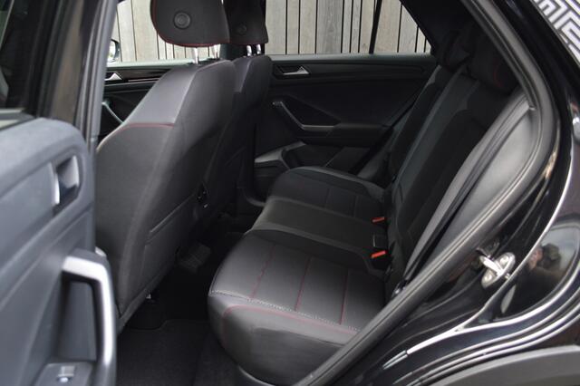 Volkswagen T-Roc 1.5 TSI Sport DSG Led Navi Virtual Acc Camera CarPlay Afn.trekh Pdc