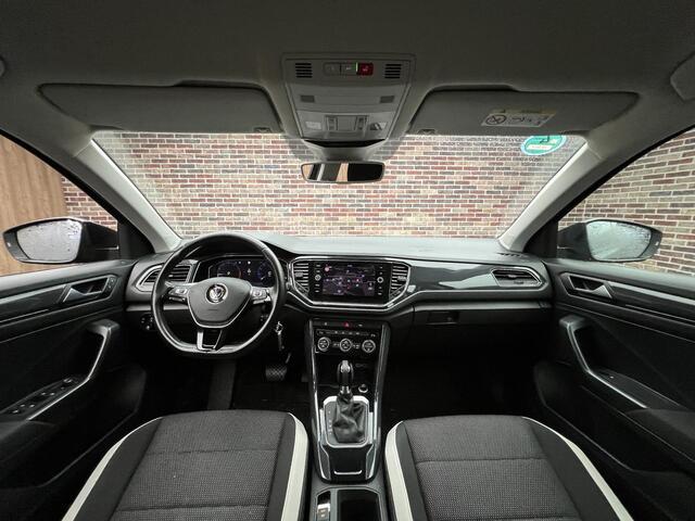 Volkswagen T-Roc 1.5 TSI Sport TREKHAAK APPLE CARPLAY & ANDROID AUTO