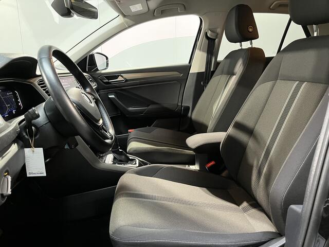 Volkswagen T-Roc 1.5 TSI Style Business / AUTOMAAT/ CAMERA/ PARK. SENSOREN/ ELEK. ACHTERKLEP/ SPIEGELPAKKET/ GETINT GLAS/ APP CONNECT/ ADAPT. CRUISE/ DIGITAL DASHBOARD/ NAVI/ DAB/ 17" LMV