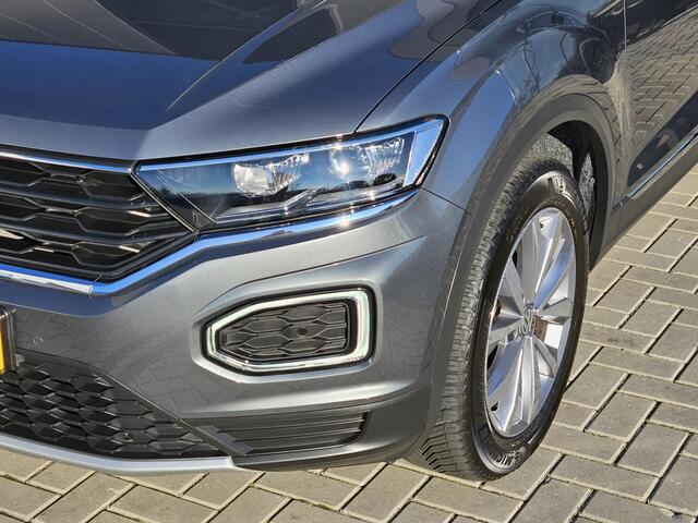 Volkswagen T-Roc 1.5 TSI Style Business Plus Two-tone Automaat