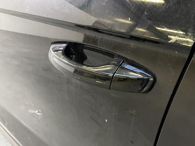 Volkswagen T-Roc 1.5 TSI R-Line / AUTOMAAT/ PANO/ 2x R-LINE/ PARK. SENSOREN + CAMERA/ LED/ DODE HOEK/ ADAPT. CRUISE/ NAV/ APP-CONNECT/ DIGITAL DASH./ DAB/ ELEK. ACHTERKLEP/ 19'' LMV