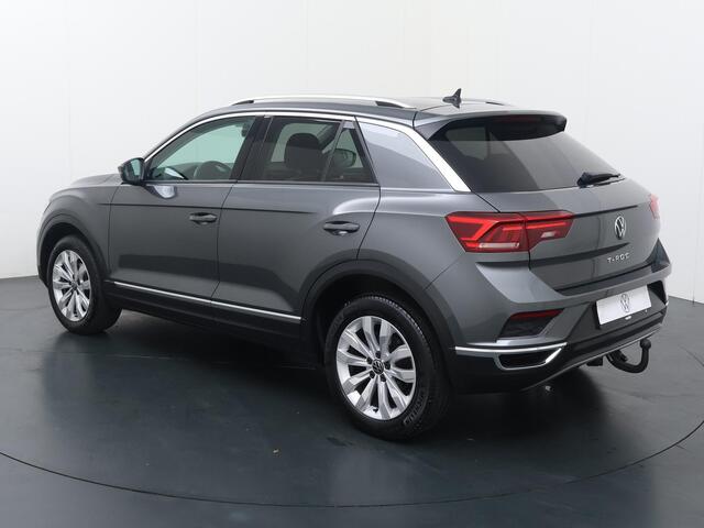 Volkswagen T-Roc 1.5 TSI Sport | 150 PK | Automaat | Trekhaak | Navigatiesysteem | Achteruitrijcamera |