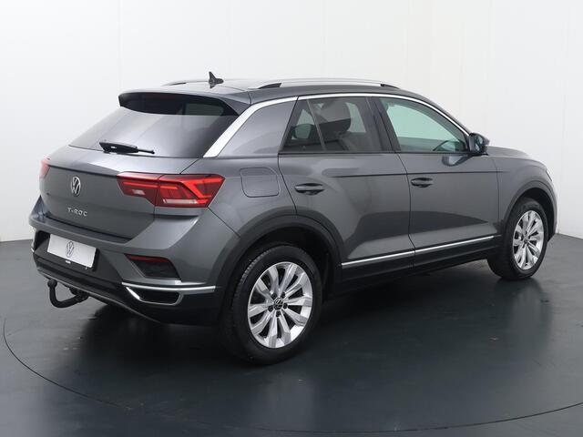 Volkswagen T-Roc 1.5 TSI Sport | 150 PK | Automaat | Trekhaak | Navigatiesysteem | Achteruitrijcamera |