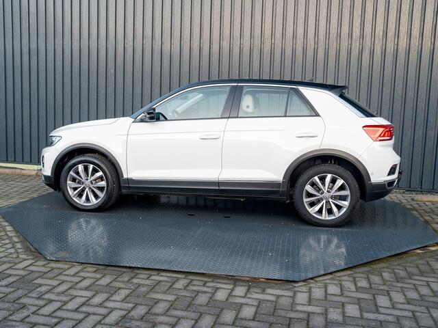 Volkswagen T-Roc 1.5 TSI 150Pk DSG Sport | Camera | Trekhaak afnb. | Leder | Stoelverw. | Side Assist | Prijs Rijklaar!!