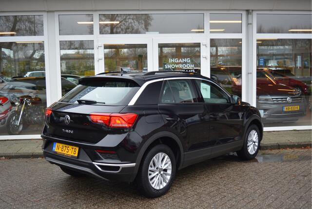 Volkswagen T-Roc 1.0 111PK TSI Style | PDC V+A | Adaptive | Orig. NL | NAP | Lane Ass.