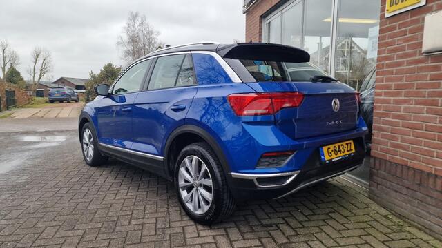 Volkswagen T-Roc 1.0 TSI Style, Stoelverwarming, NL Auto!