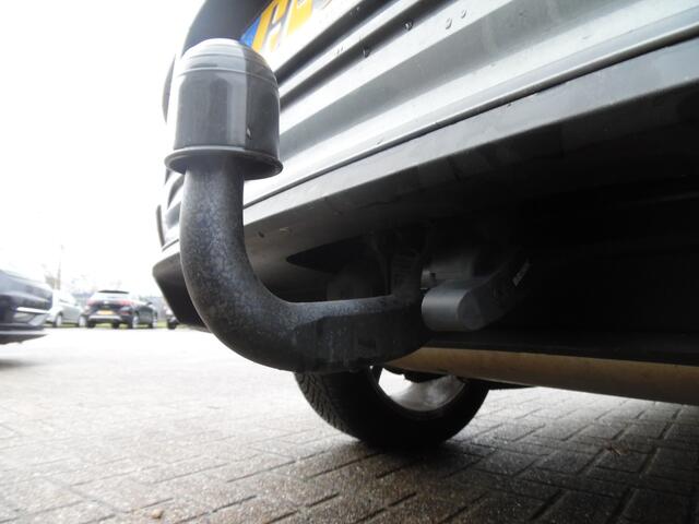 Volkswagen T-Roc 1.5 TSI Sport Business R line