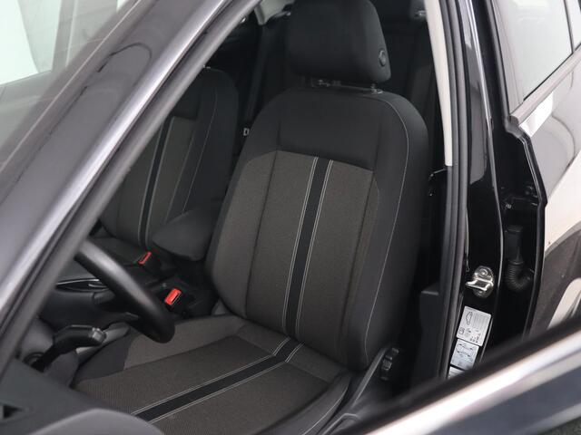 Volkswagen T-Roc 1.0 TSI Style | Camera | Carplay | Climate control | Full LED | Navigatie | Adaptive cruise | Parkeerhulp | 18'' | Bluetooth