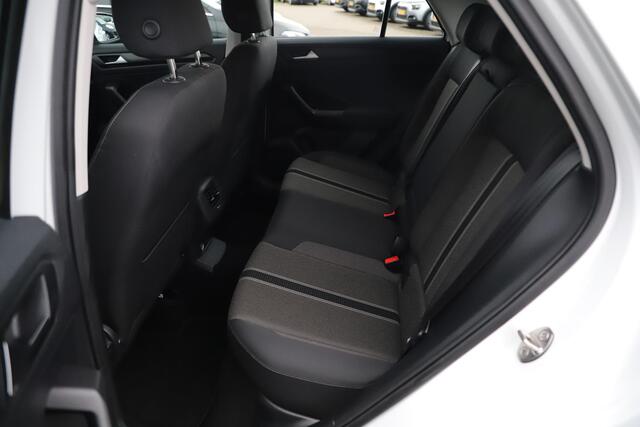 Volkswagen T-Roc 1.5 TSI Style 150PK Automaat Trekhaak Carplay/AndroidNavigatie Achteruitrijcamera Airco Adaptive Cruise Control Lane Assist