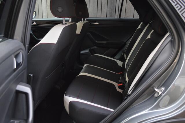 Volkswagen T-Roc 1.5 TSI Sport DSG Led Navi Acc Afn.trekh Pdc