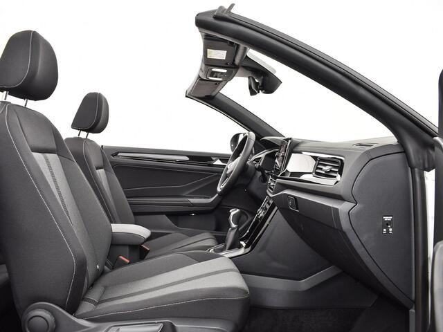 Volkswagen T-Roc Cabrio Style 1.0 115 pk Cabriolet 6 versn. Hand · Black style pakket · Comfort pakket · Multimedia pakket ·