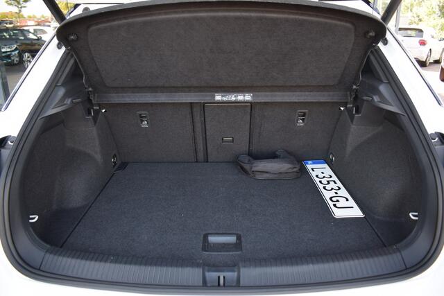 Volkswagen T-Roc 1.5 TSI Sport Business R | Pano | Half Leer | Virtual | Apple CarPlay