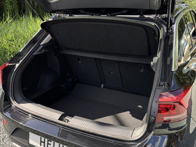 Volkswagen T-Roc TSI 115PK LIFE NAVI/PDC/CARPLAY